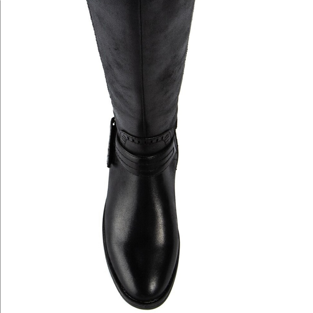 ⛔️⛔️ SOLD⛔️⛔️Baretraps Black Boot